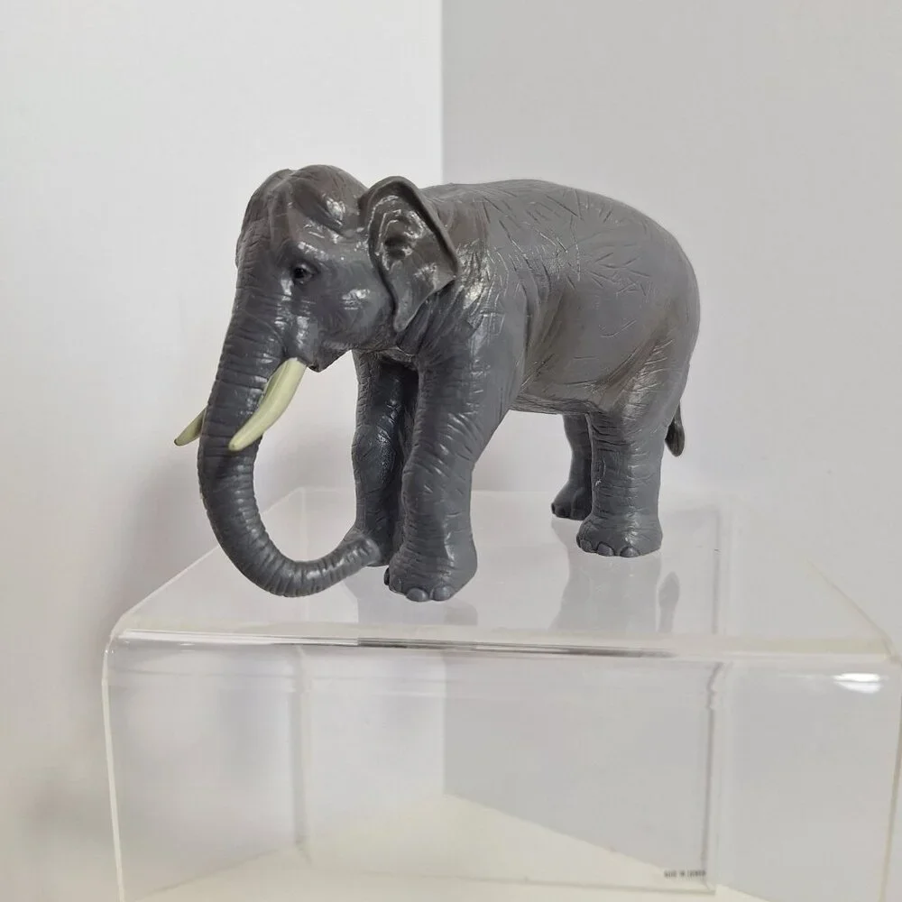 Terra Battat Gray African Elephant Figure 5" PVC Maison Joseph - Picture 4 of 11